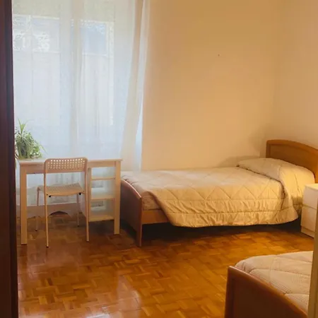 Rum i privatbostad Armonia,rooms In The Trento